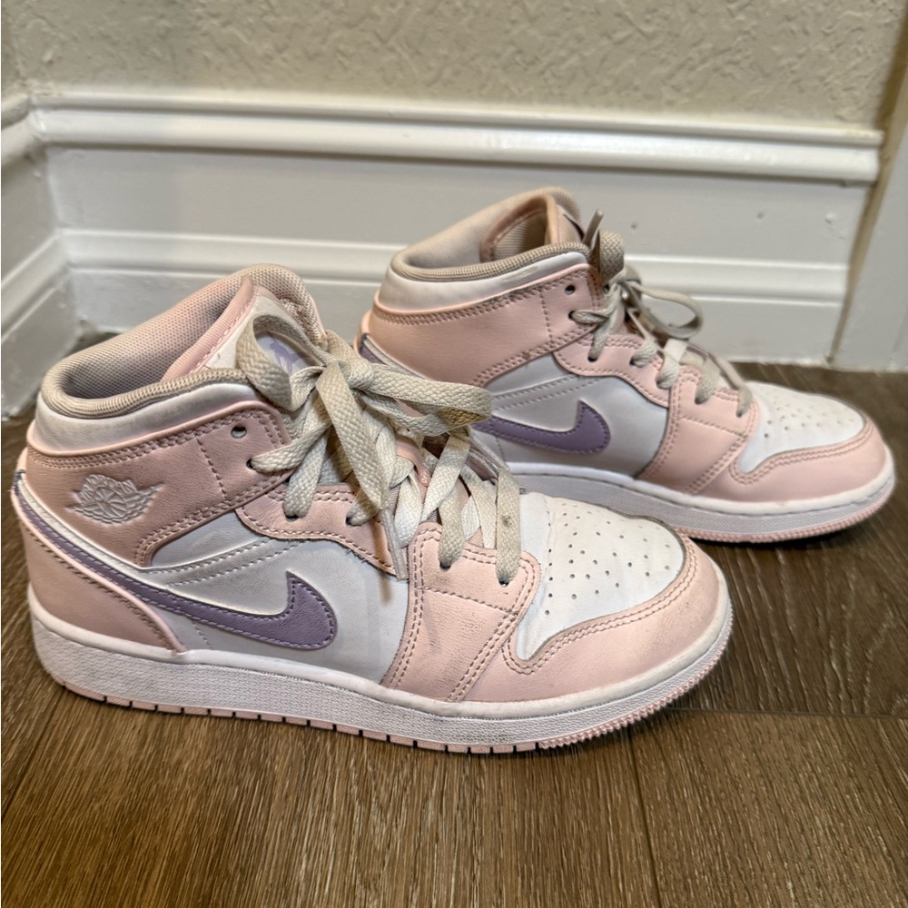 Nike Jordan 1 SE mids Kids' Sneakers size 3.5Y